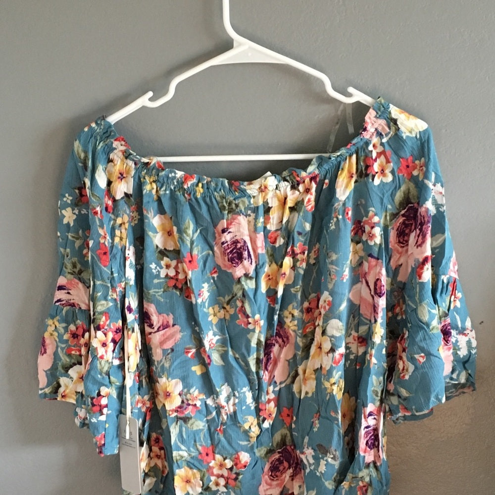 🆕 Blue Top XL