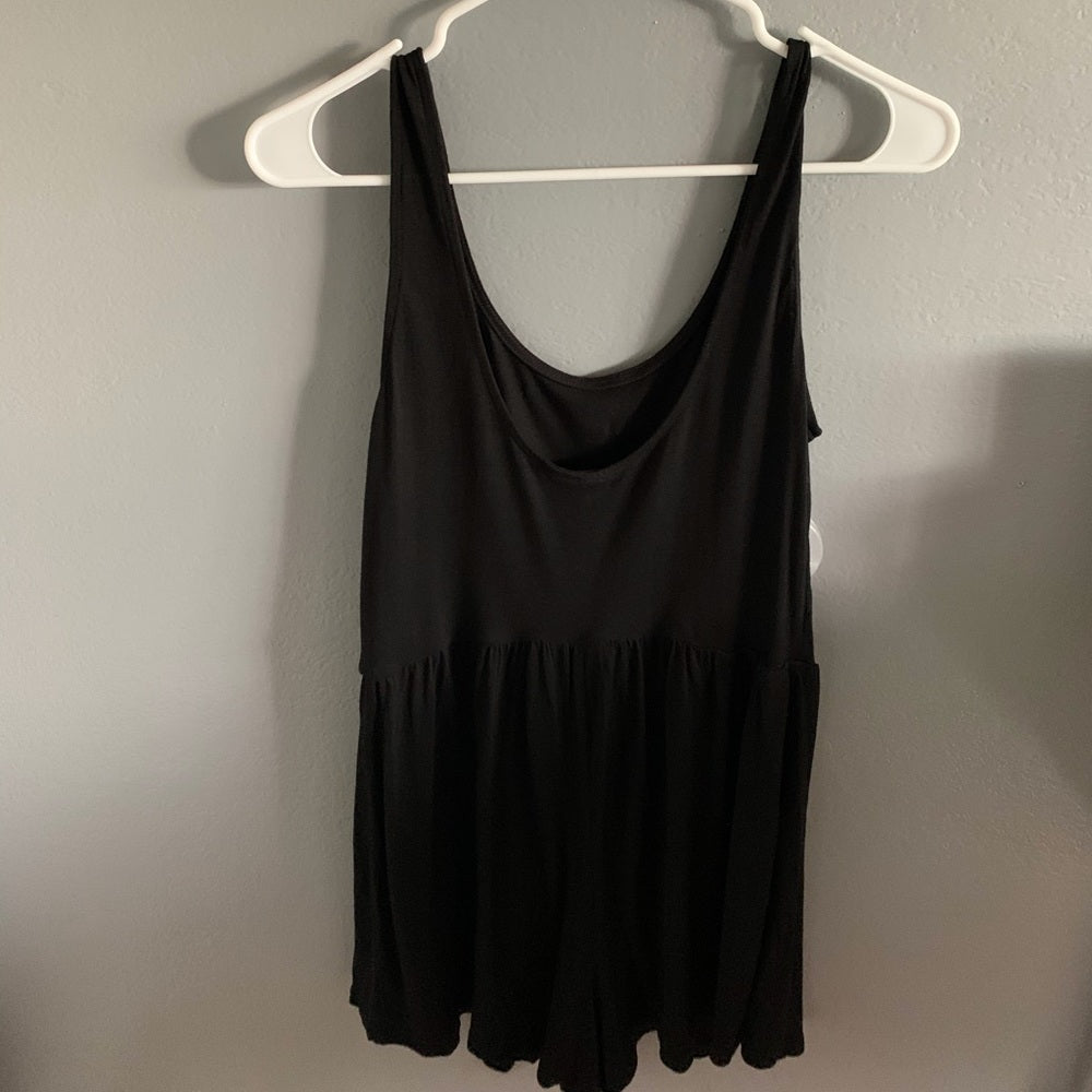 🆕 Black Romper- M