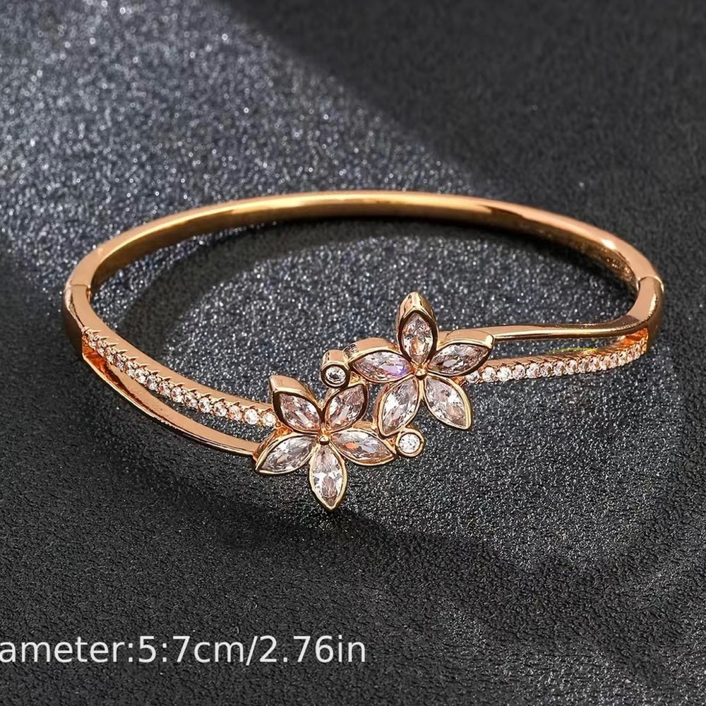 🆕 Flower Bracelet Gold
