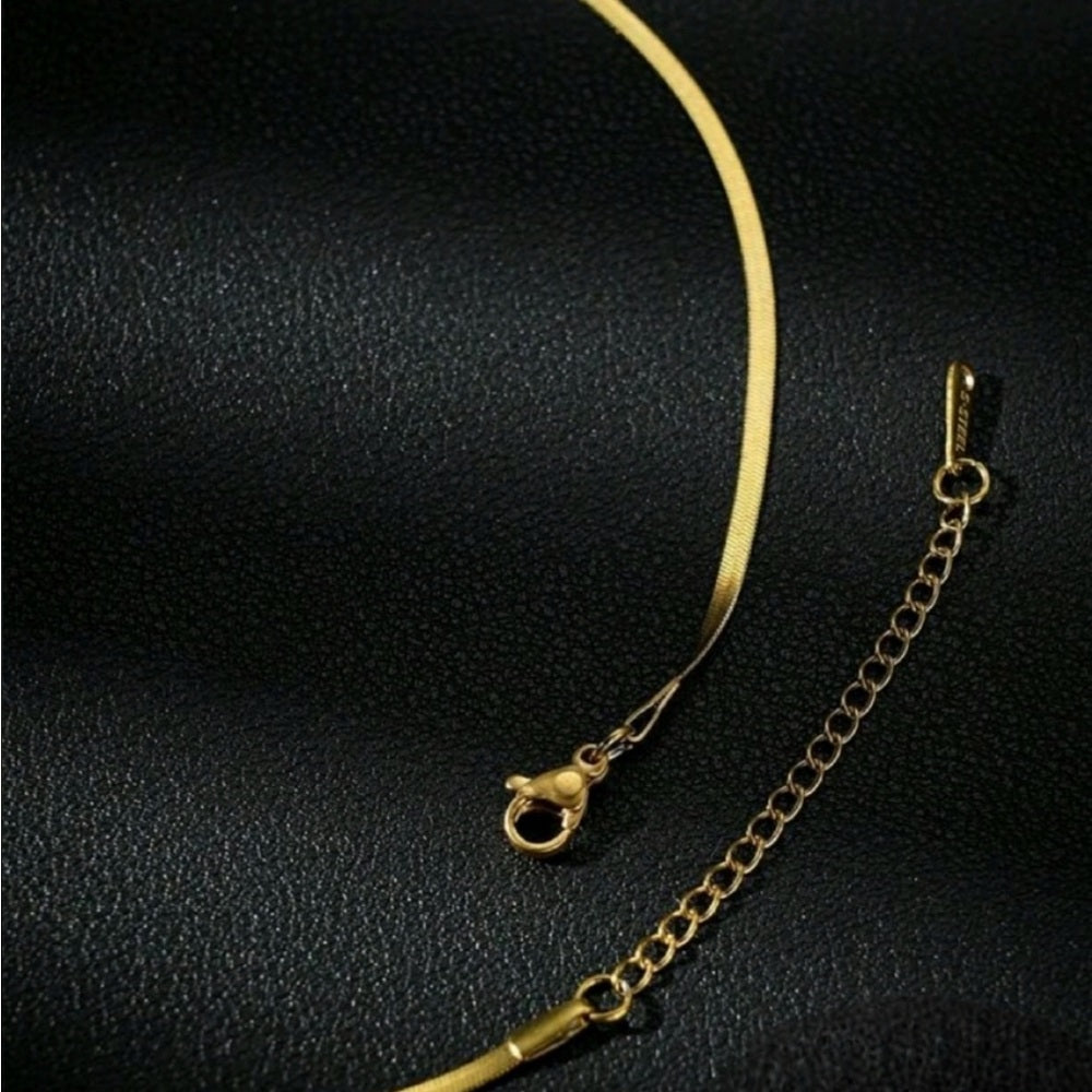 🆕 Herringbone Gold Stainless Steel necklace