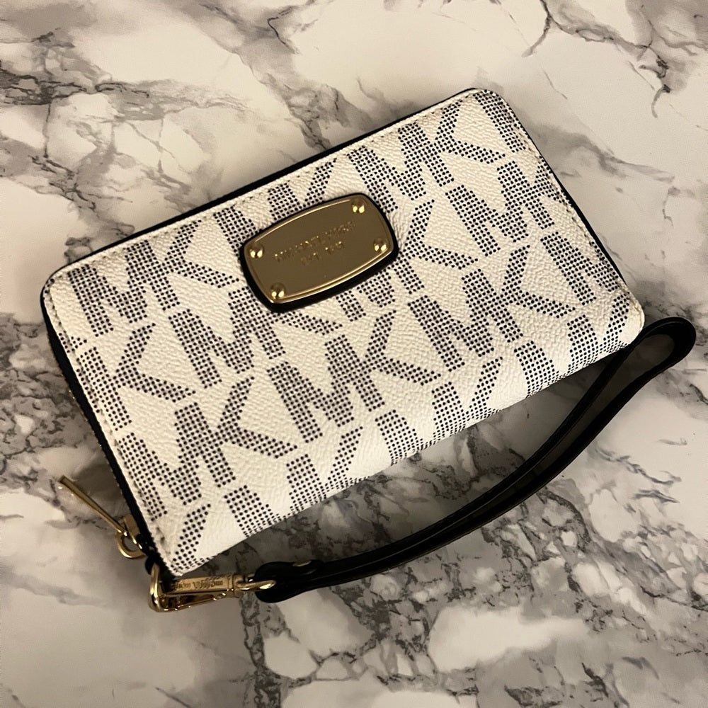 🆕 Michael Kors Wallet