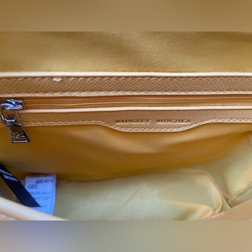 😼NWT Badgley Mischka Crossbody Handbag