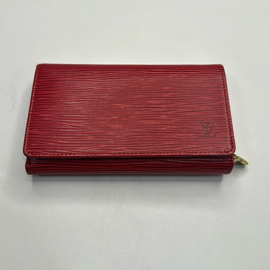 LV Wallet - Peeling in bill slot