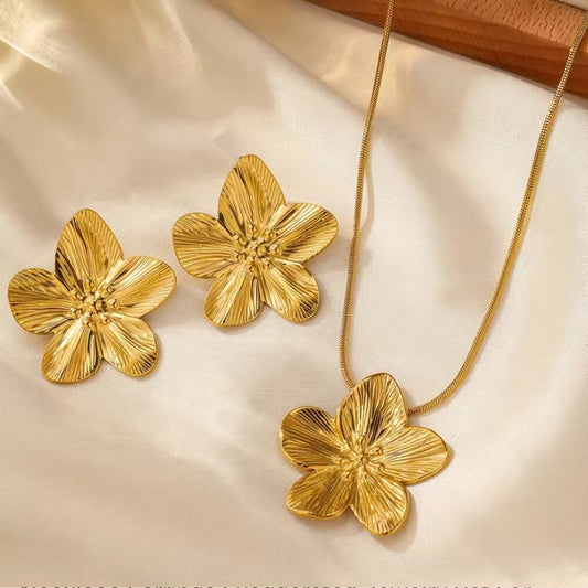 🆕 French vintage flower earrings stainless steel