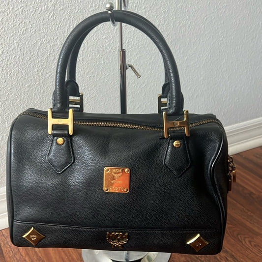 1006 MCM handbag
