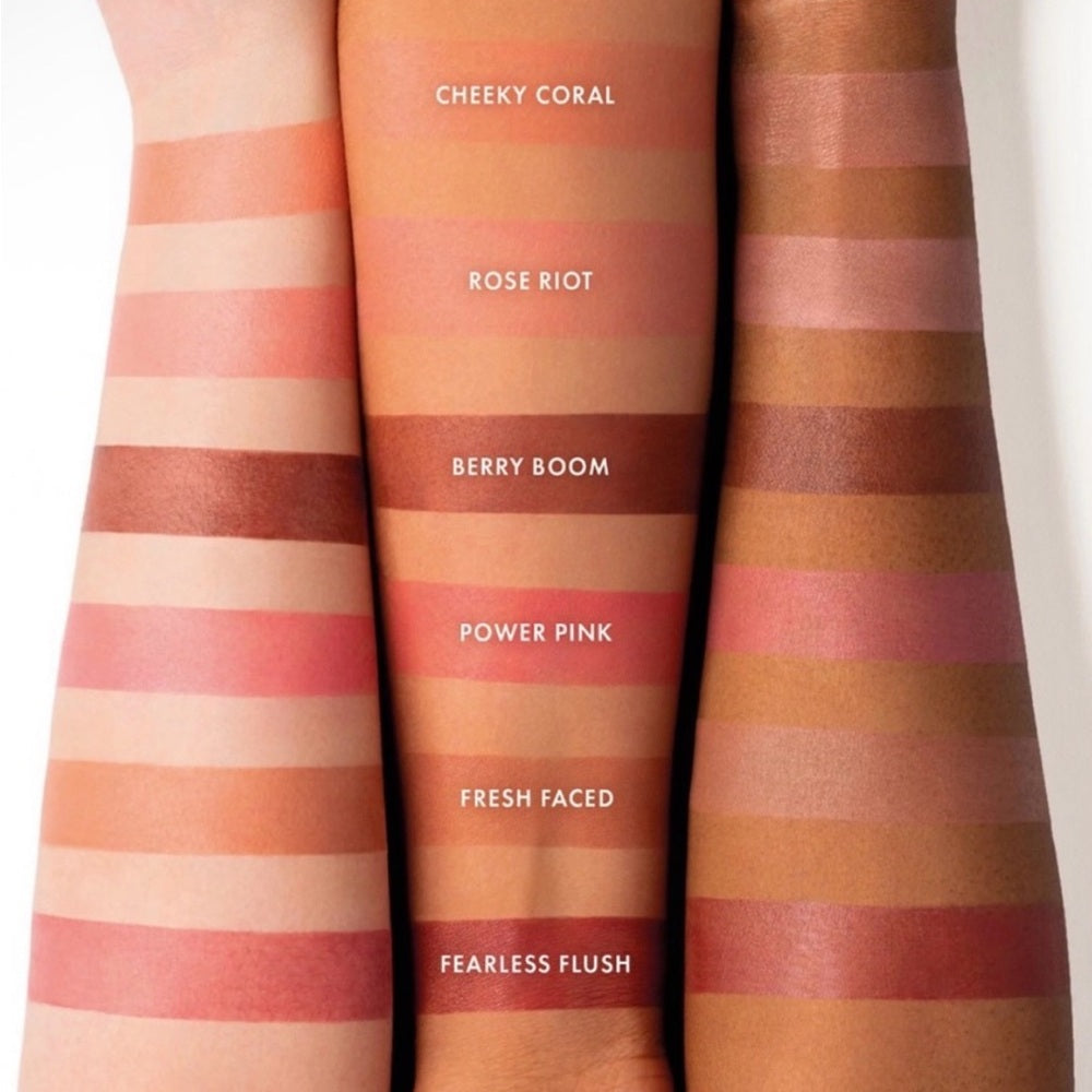 ICONIC London Radiant Foundation - Warm Gold